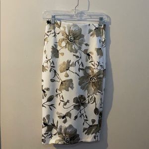 Floral silhouette Mid Pencil skirt